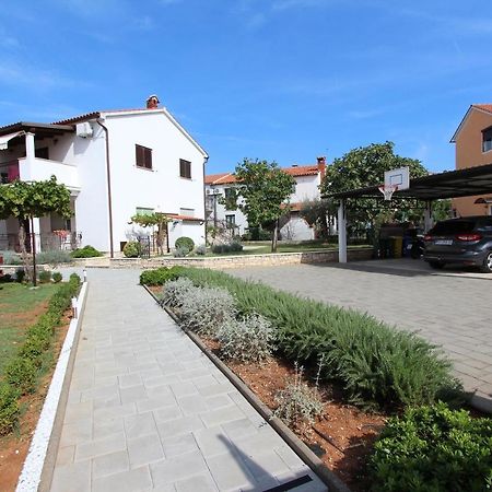 Apartments Mirela Ровинь Экстерьер фото