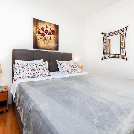 Apartments Mirela Ровинь Экстерьер фото