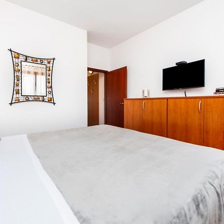 Apartments Mirela Ровинь Экстерьер фото