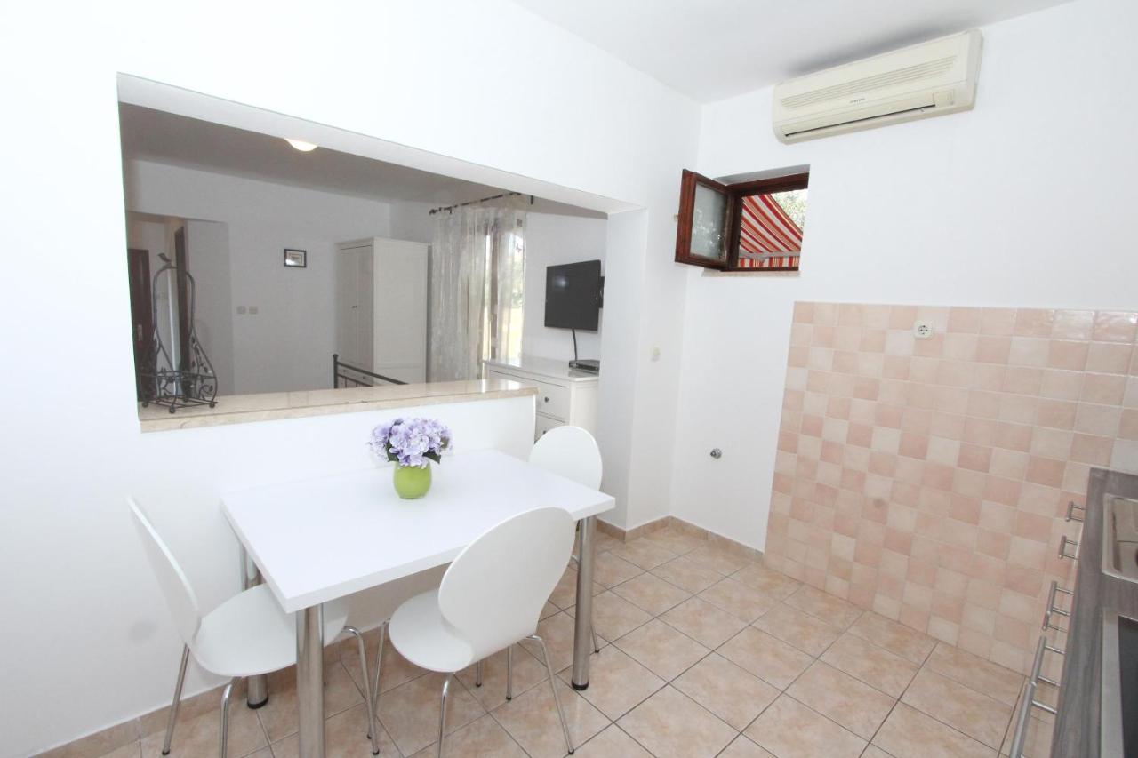 Apartments Mirela Ровинь Экстерьер фото