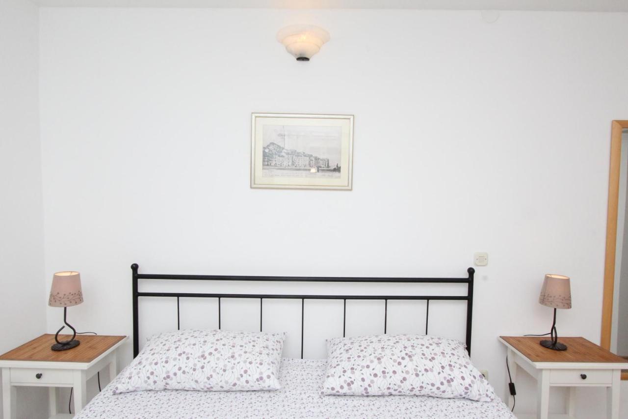 Apartments Mirela Ровинь Экстерьер фото