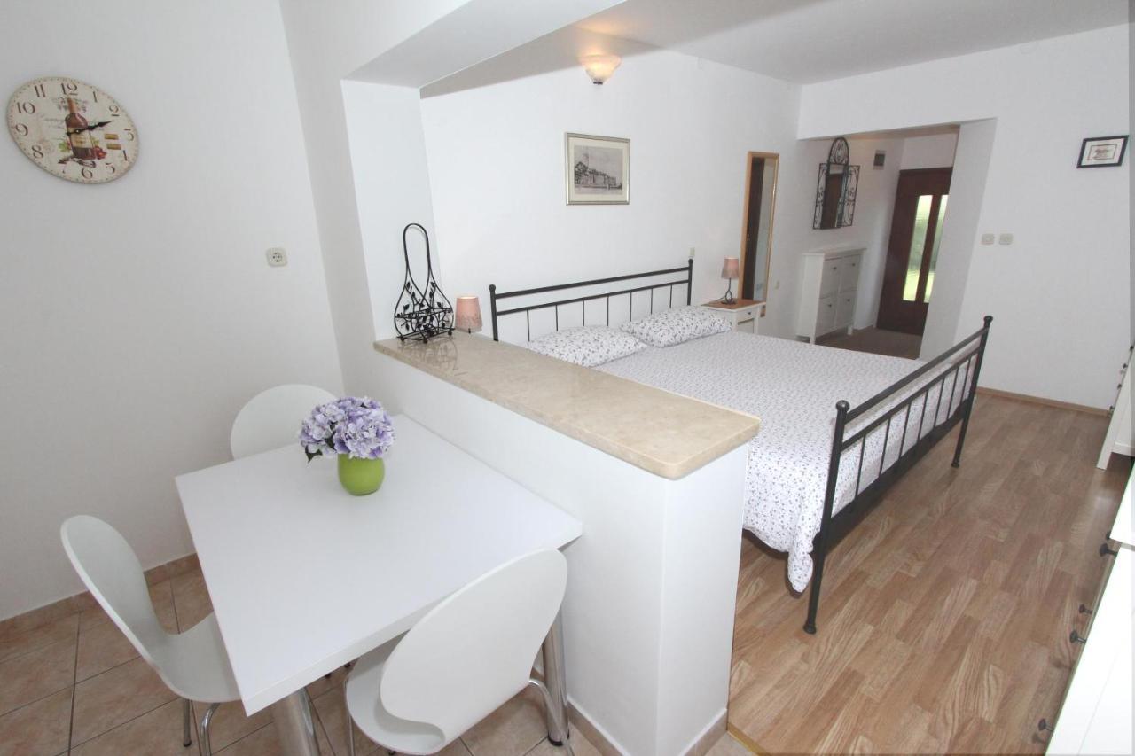 Apartments Mirela Ровинь Экстерьер фото