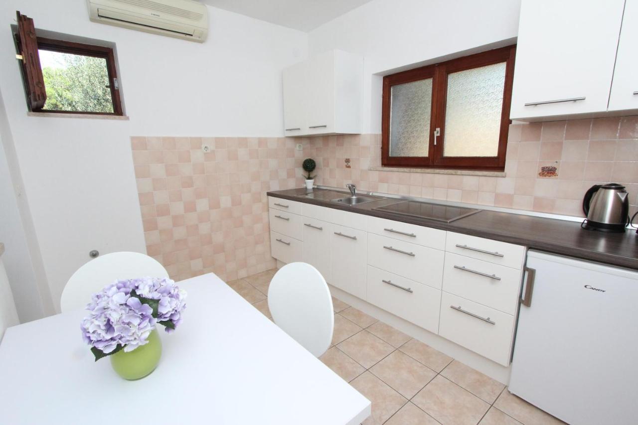 Apartments Mirela Ровинь Экстерьер фото