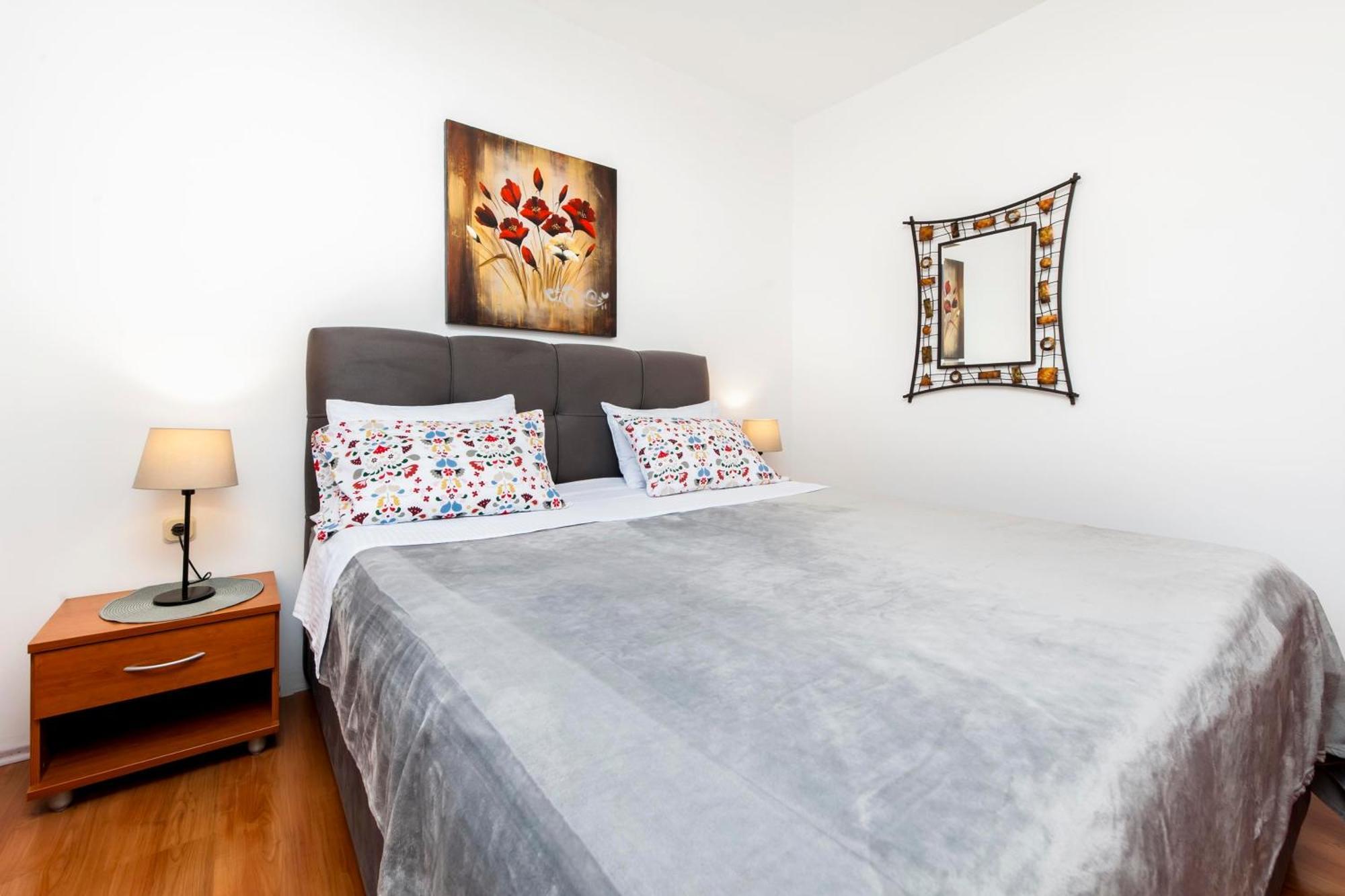 Apartments Mirela Ровинь Экстерьер фото